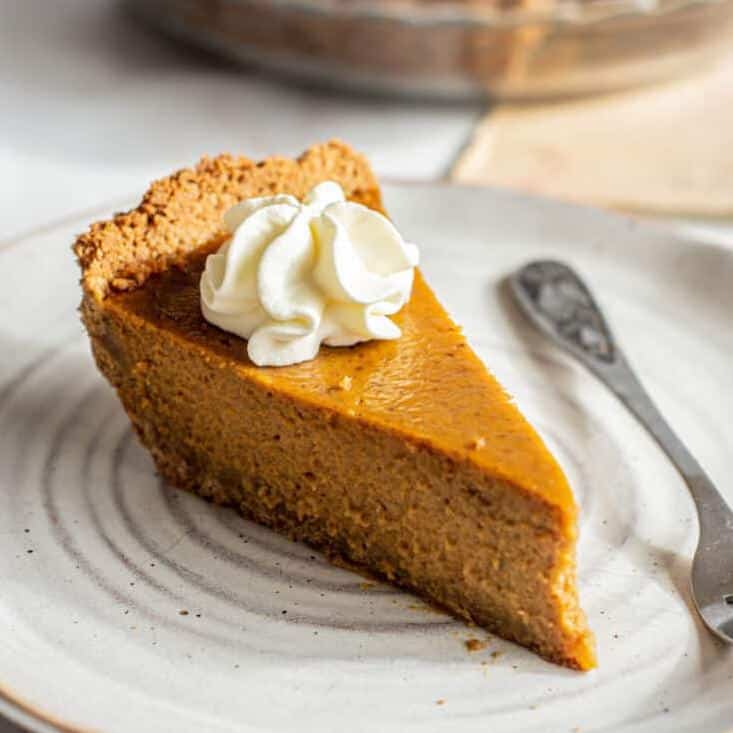  A dish made with love and lots of spice, this pumpkin pie is perfect for autumn.
