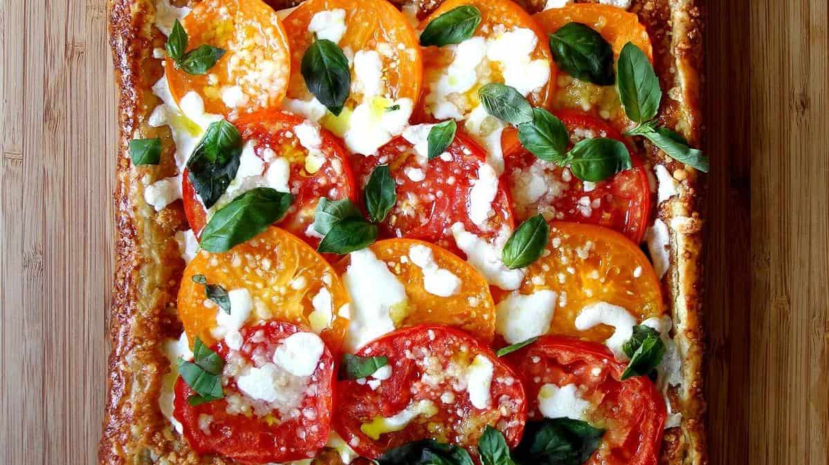  A fresh and flavorful Caprese Tart perfect for any occasion.