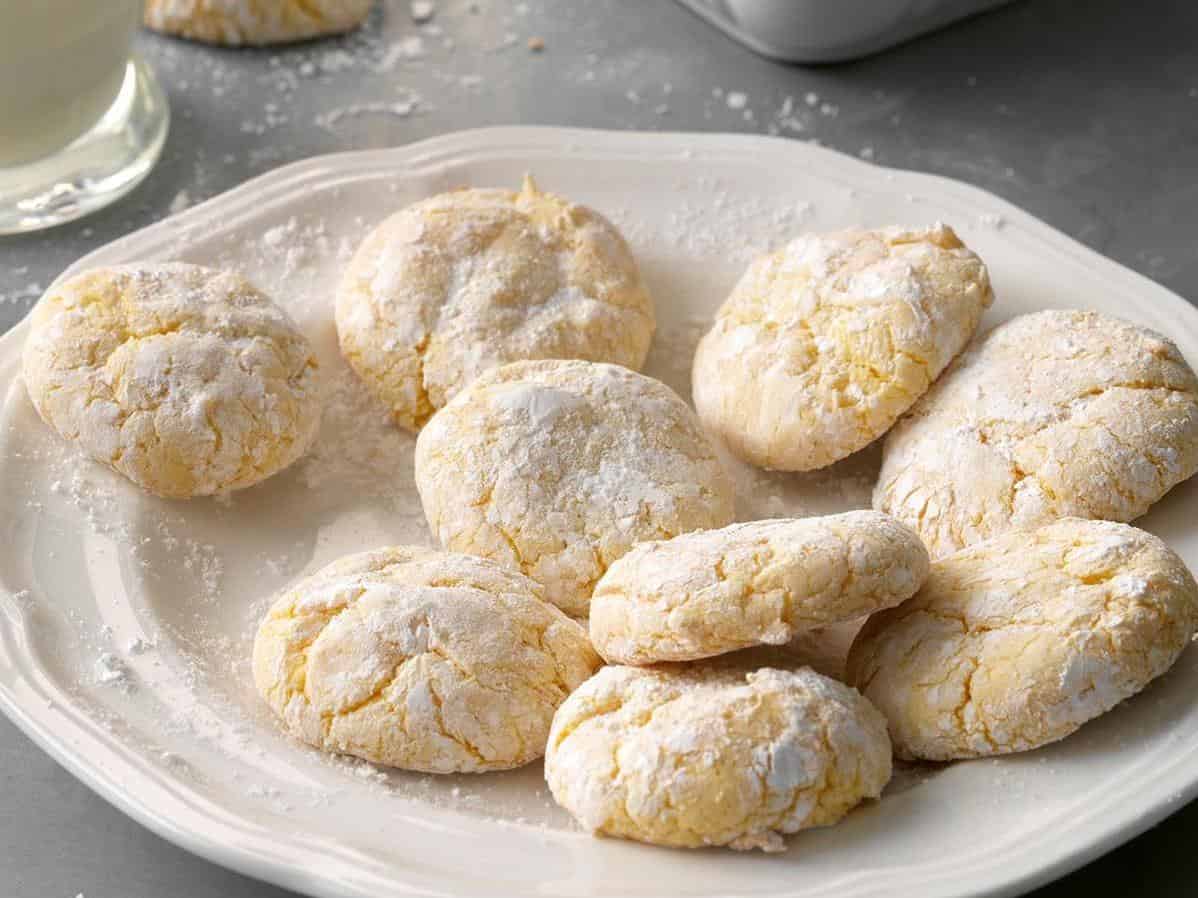  A refreshing twist on classic snowball cookies