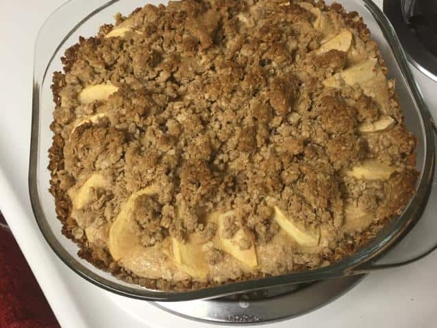 Fall in Love with the Ultimate Apple Crisp Cheesecake Recipe