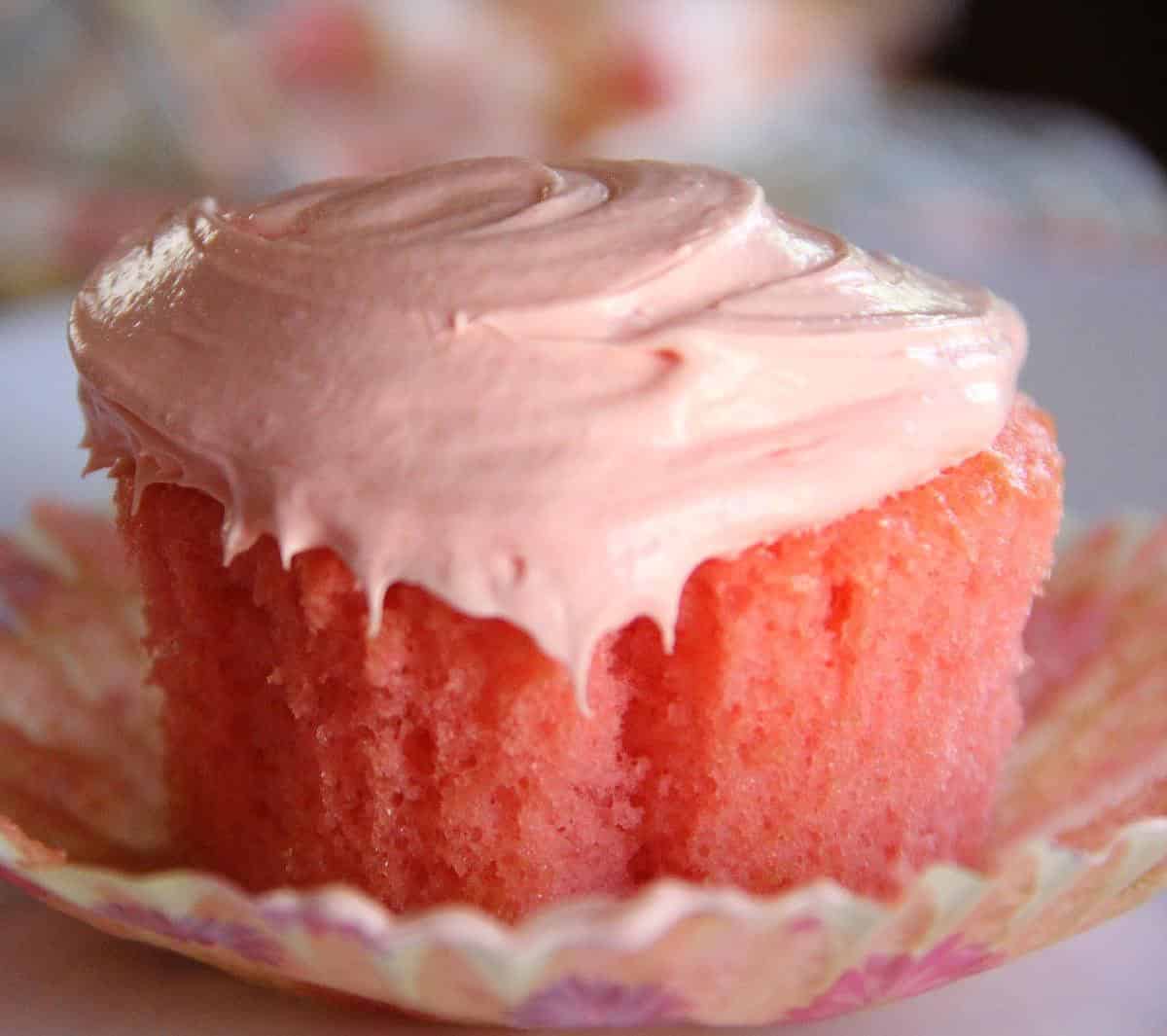  Bright and vibrant: These Kool-Aid cupcakes are sure to catch your eye!