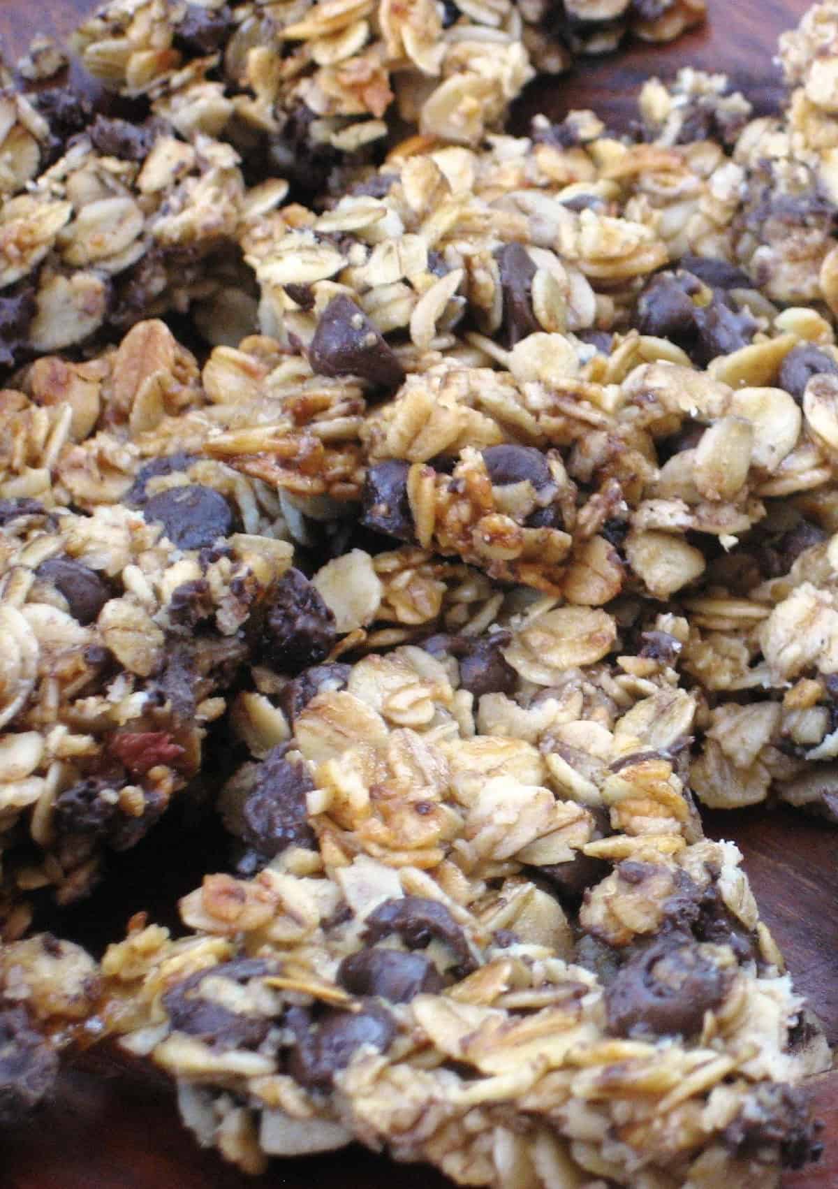  Crunchy oats and nuts mixed with sweet honey and molasses - this is my homemade Hudson's Bay Bread!