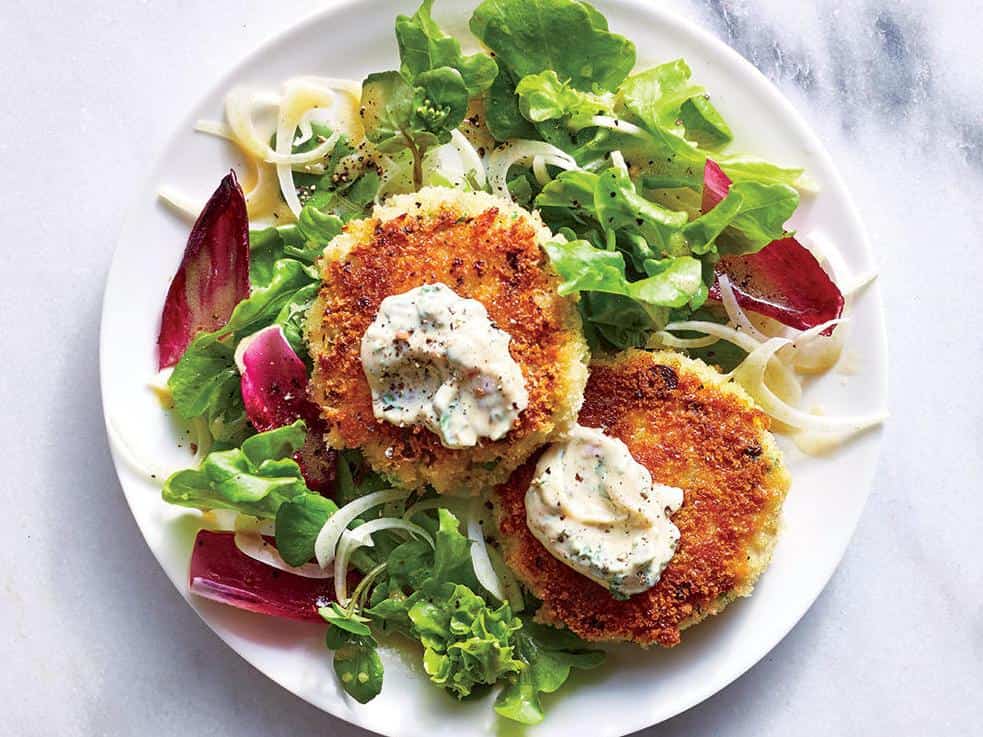  Get ready for some heat with every bite of these crab cakes.