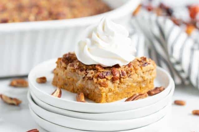  Get ready to fall in love with this easy and irresistible Pumpkin Pecan Dump Cake!