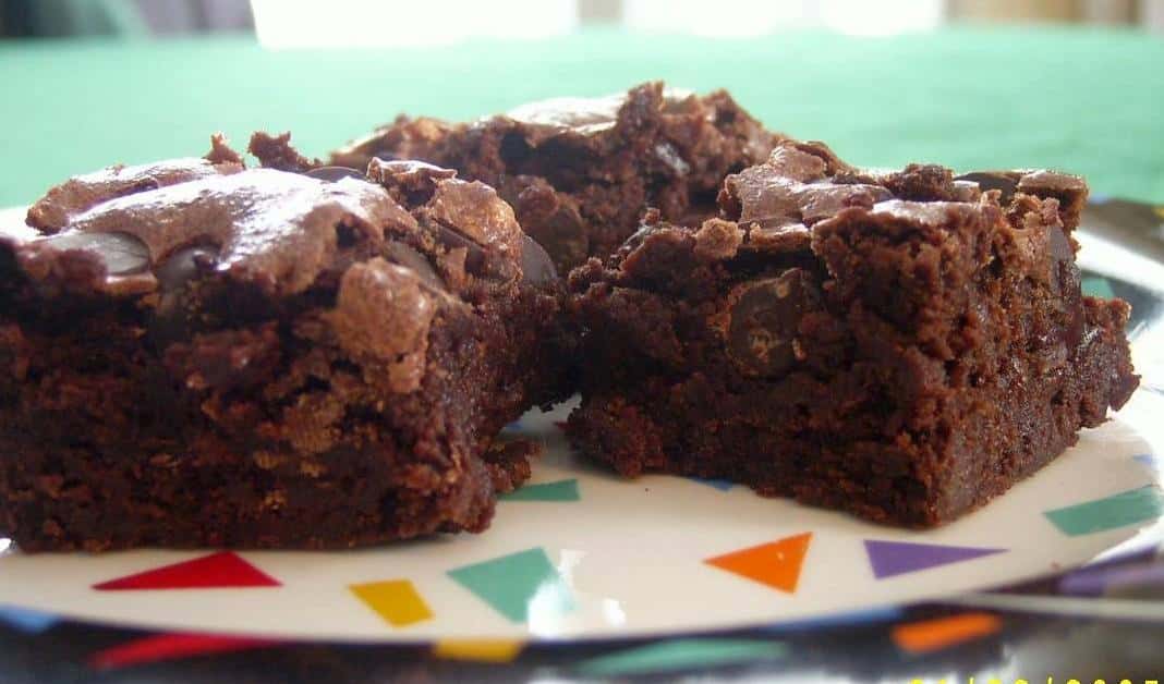  Get ready to indulge in some chocolate heaven with these Super Fudge Brownies.