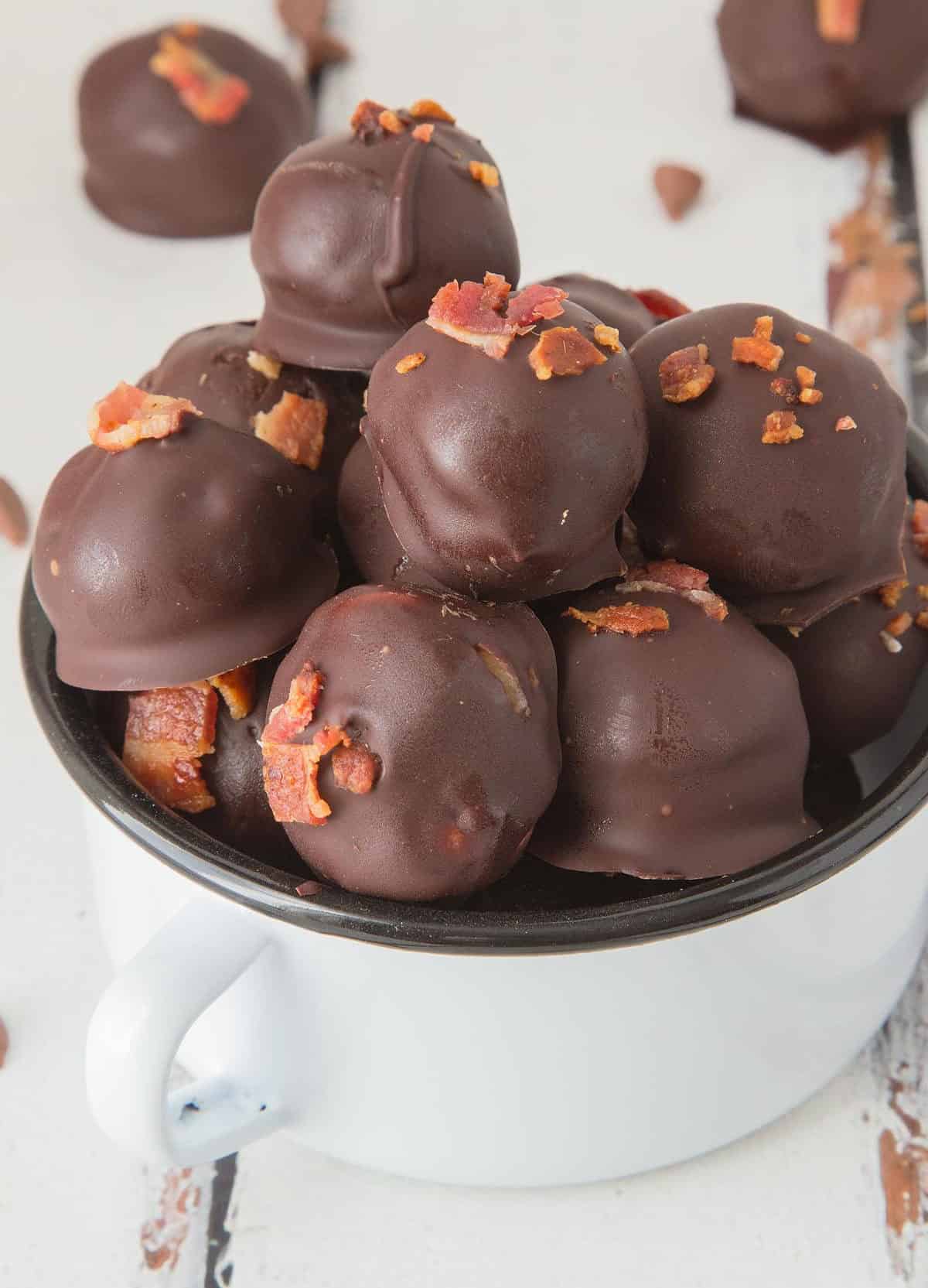  Gooey cookie dough truffles rolled in bits of crispy bacon, drizzled with rich maple syrup.