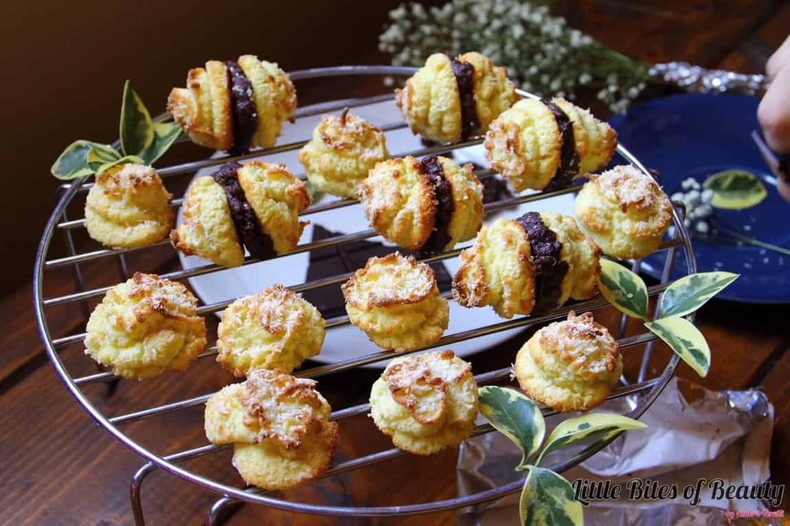  Have a kiss of tropical paradise with these AIP coconut macaroon kisses!