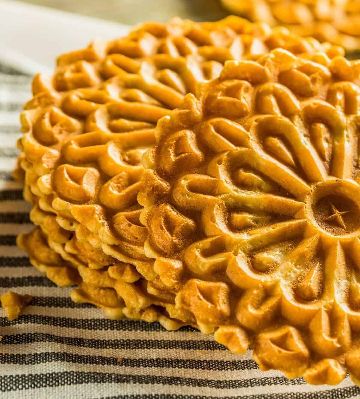  Look at those beautiful golden brown pizzelle!