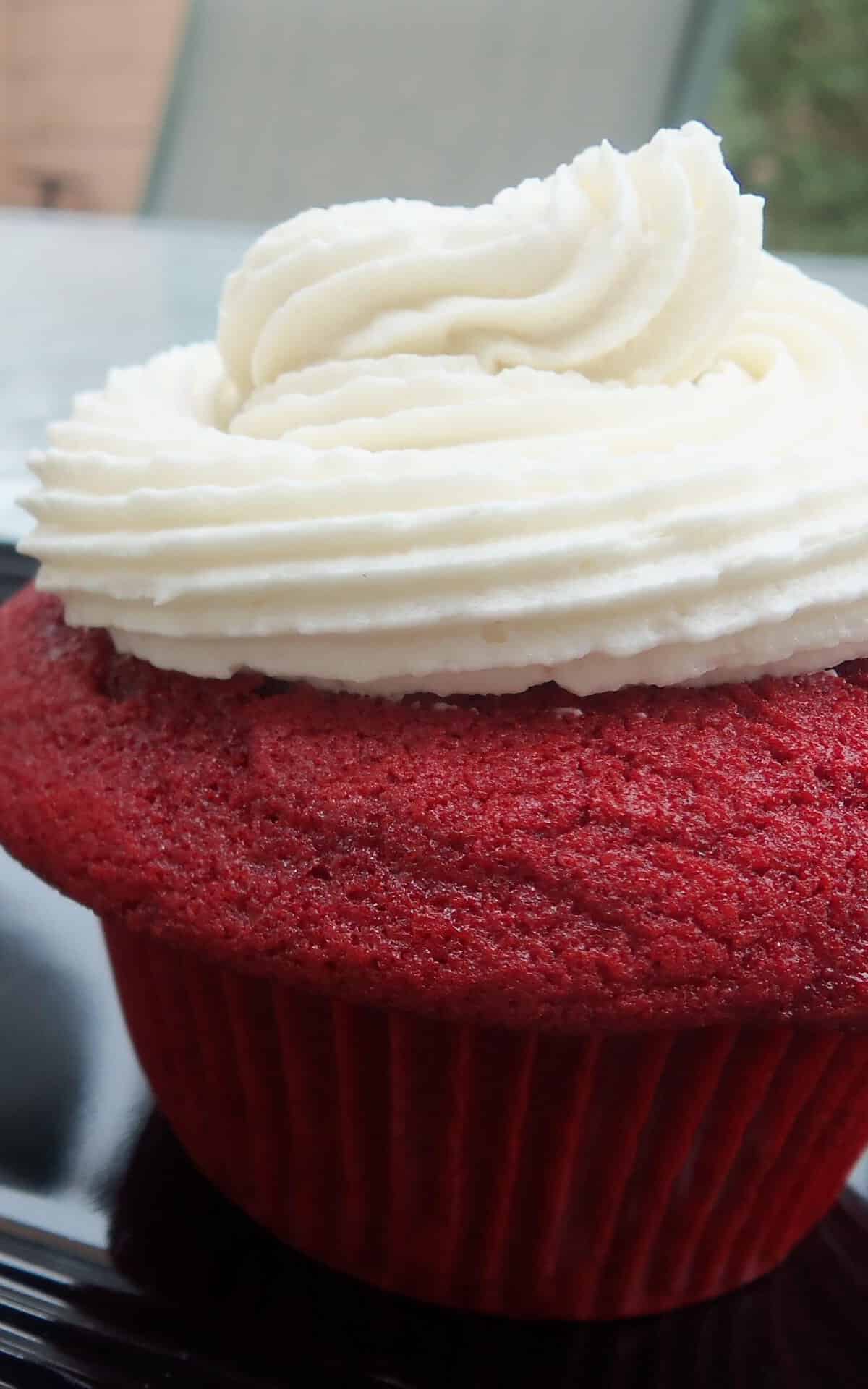 Irresistible Red Velvet Cupcakes Ready in Minutes!