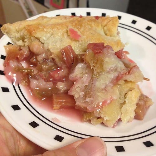 Moma's Ez Rhubarb Pie