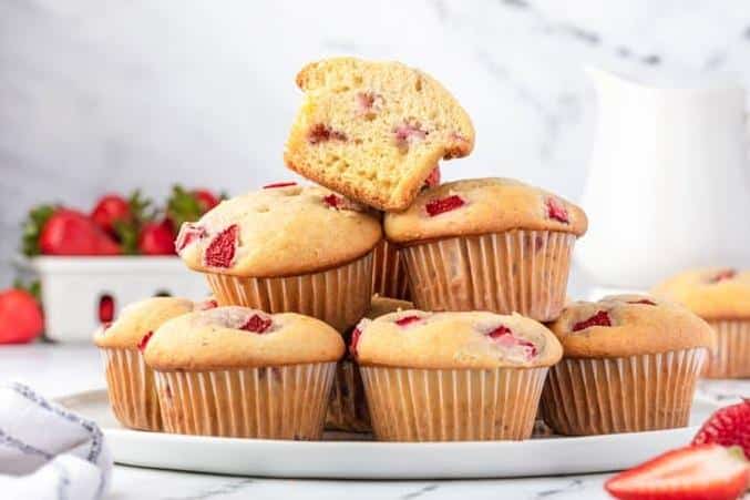  Mouth-watering strawberries, mixed with a fluffy and moist muffin, perfection!