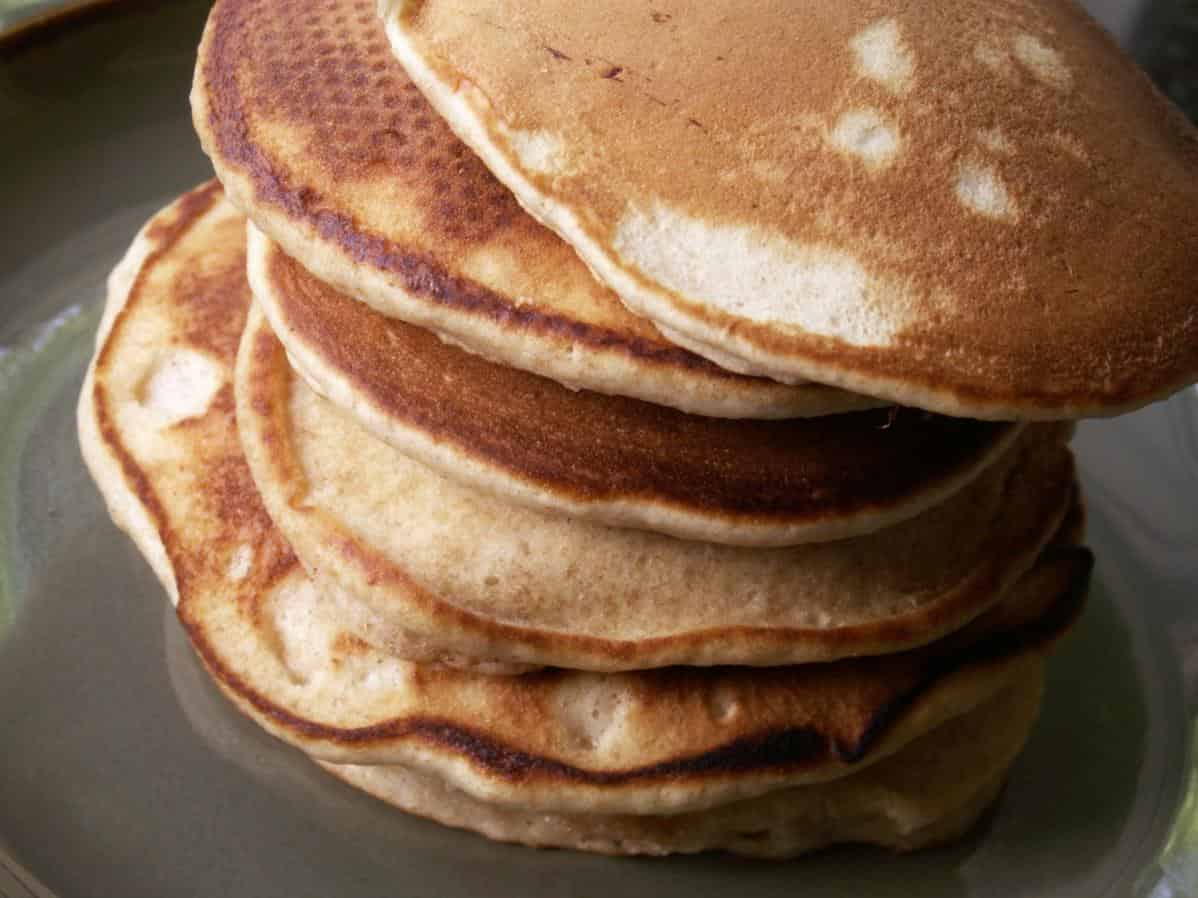  Perfectly cooked pancakes that are crispy on the outside and light on the inside.