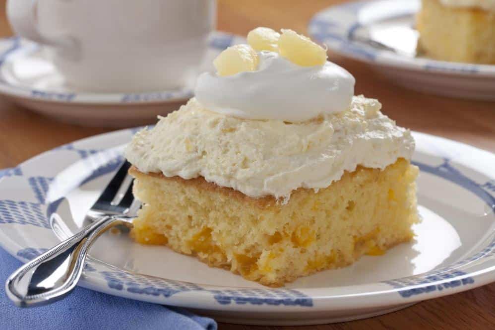 Pineapple Cream Cake: A Sweet and Tasty Delight!