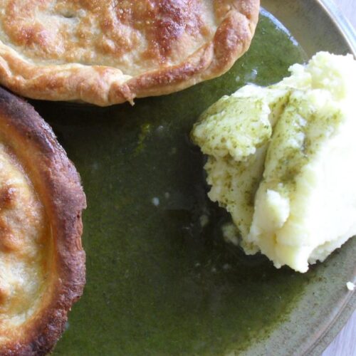Propah Eastend Pie, Mash and Licqour