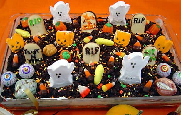 Spooktacular Halloween Graveyard Cake Recipe to Die for