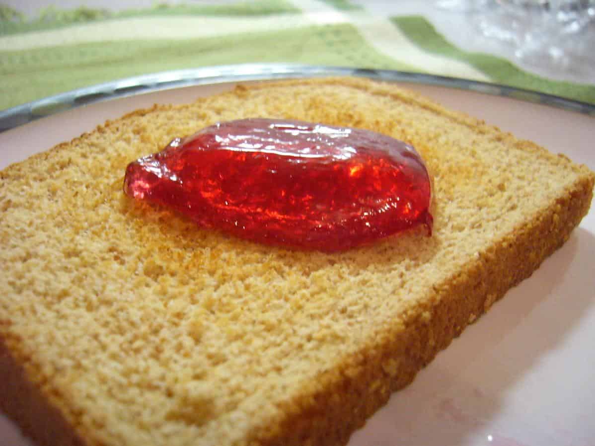  Sweeten up your bread game with this delicious jelly recipe!
