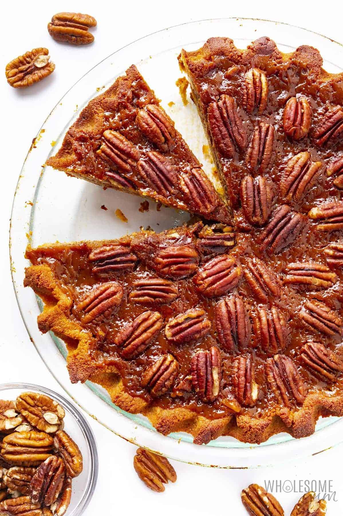  Take a bite of this delicious and healthy Sugar-Free Pecan Pie!