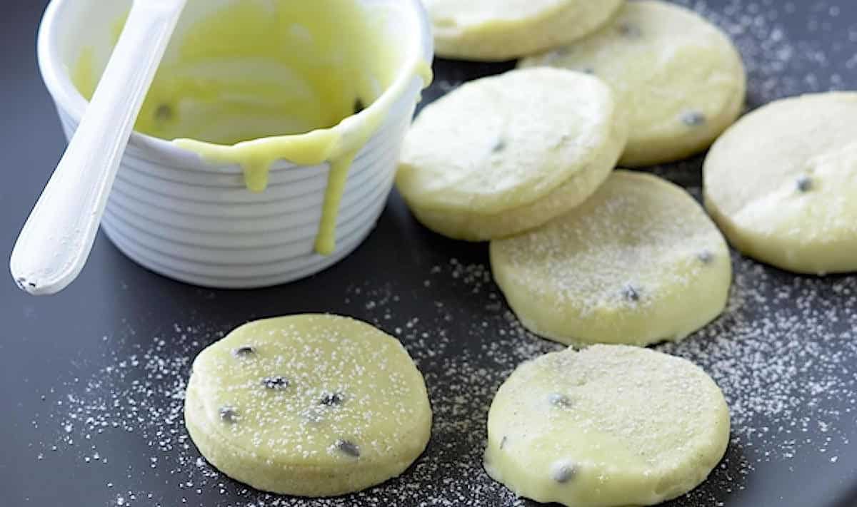  The aroma of freshly baked Passionfruit Shortbread Cookies is irresistible!
