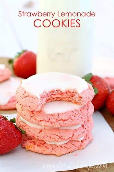  The combination of lemon and strawberry creates a well-balanced flavor that is both tart and sweet.