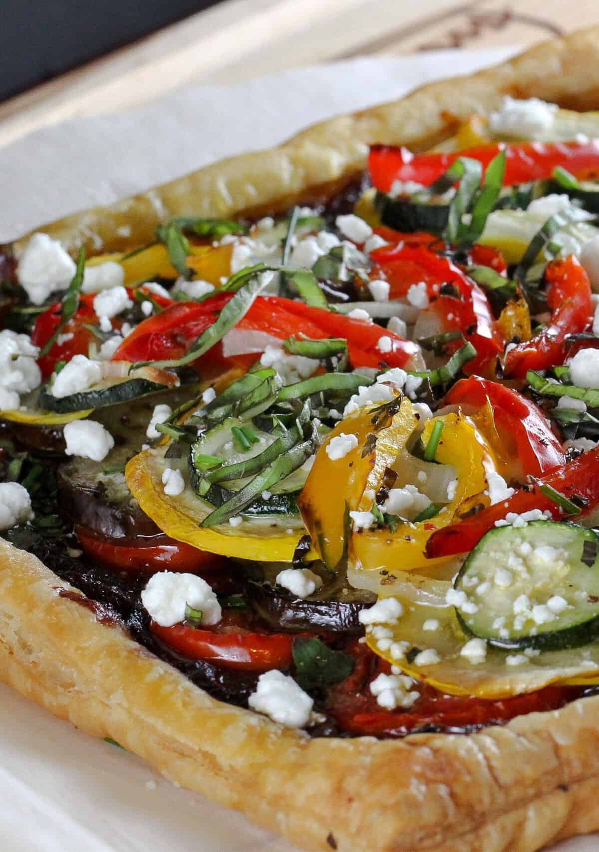  The crispy golden crust perfectly complements the tender and juicy vegetables