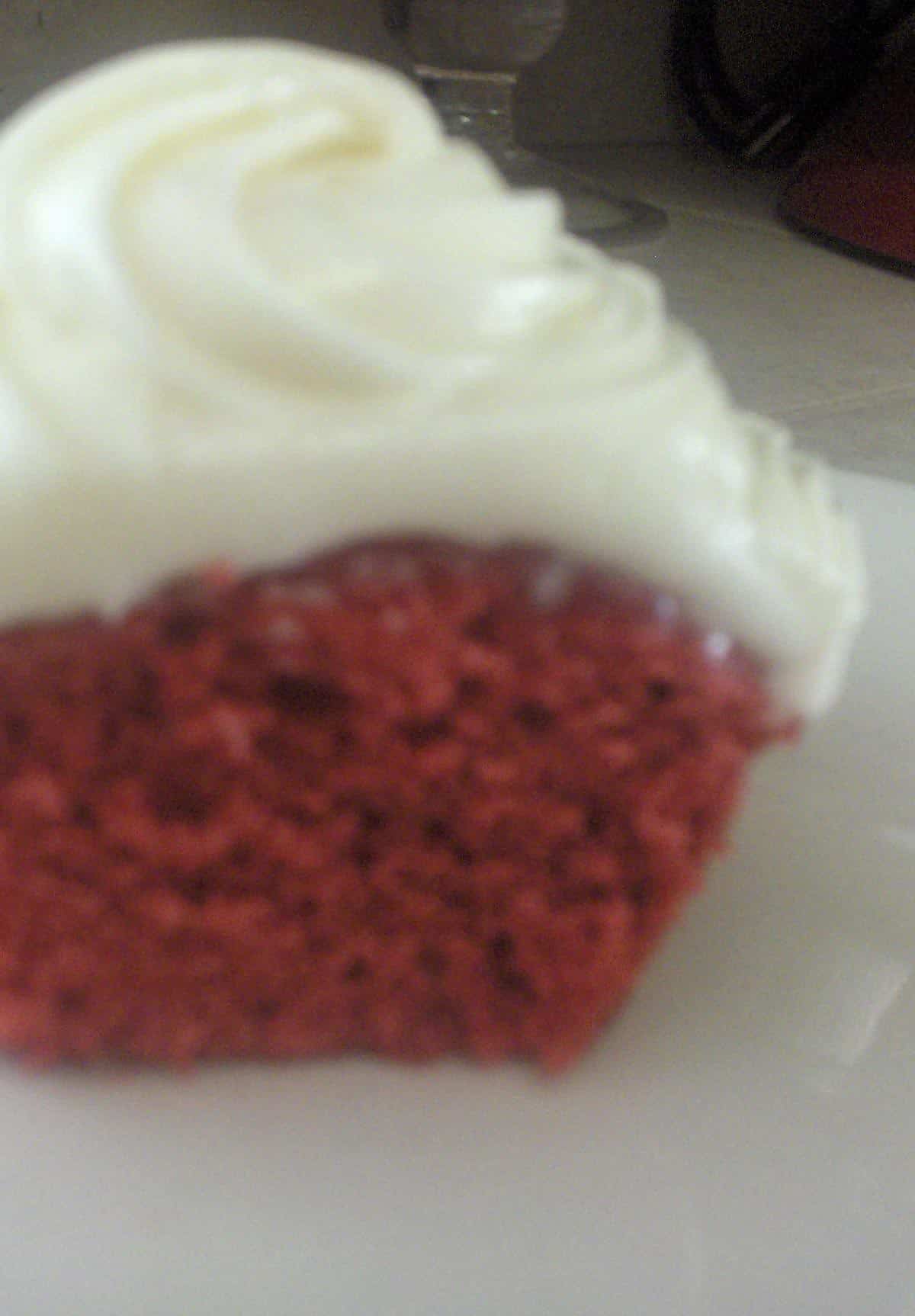  The deep red hue of these cupcakes is absolutely stunning!