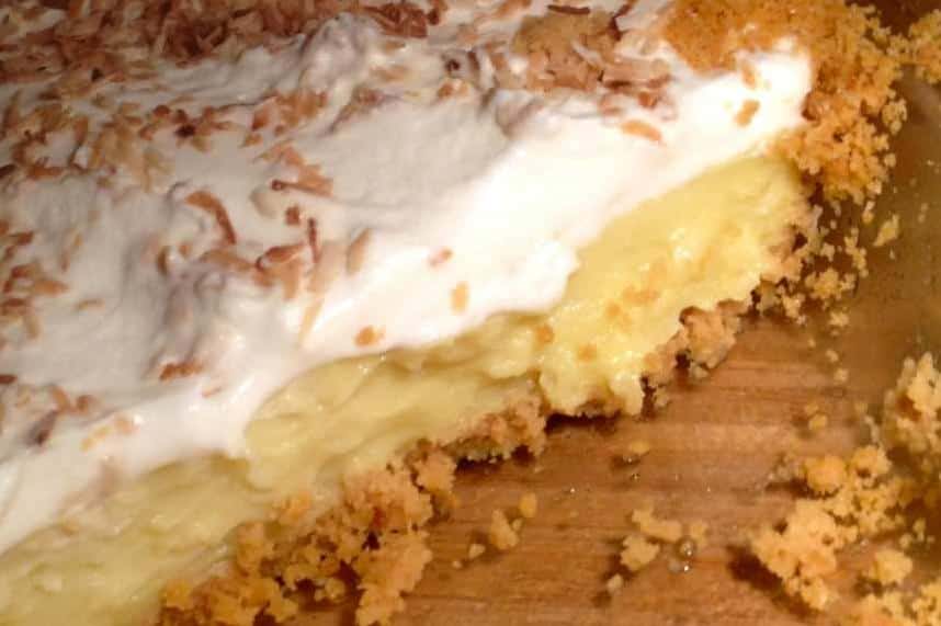  The perfect balance of creamy and crunchy, that's what coconut cream pie promises!
