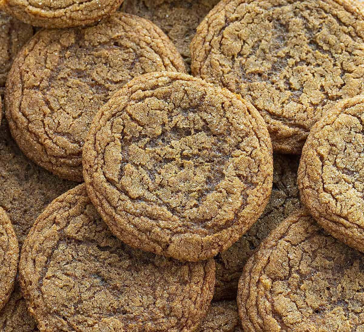  The perfect balance of sweetness and spice, these ginger puff cookies are addictive!