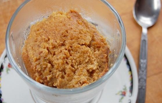  The slow cooker method ensures that the flavor of all the spices and ingredients is fully infused in every spoonful of this pudding.