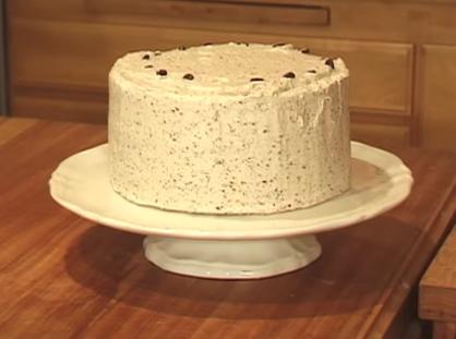  This torte looks beautiful when sprinkled with powdered sugar!