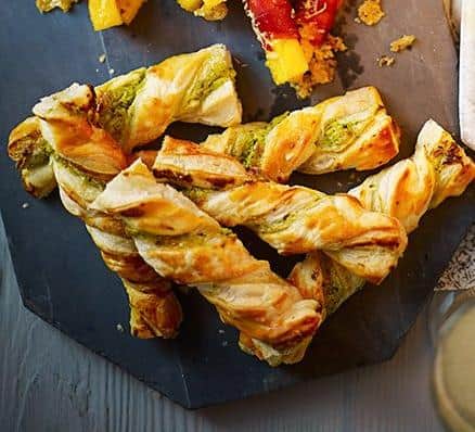  Whip up these cheese straws in no time and enjoy a cheesy, crispy treat.