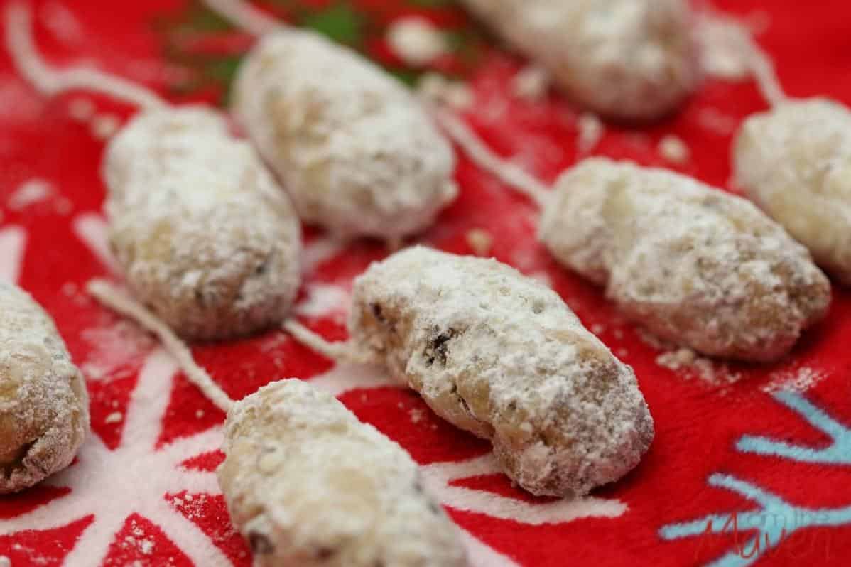 Chewy and Delicious White Mice Cookies Recipe