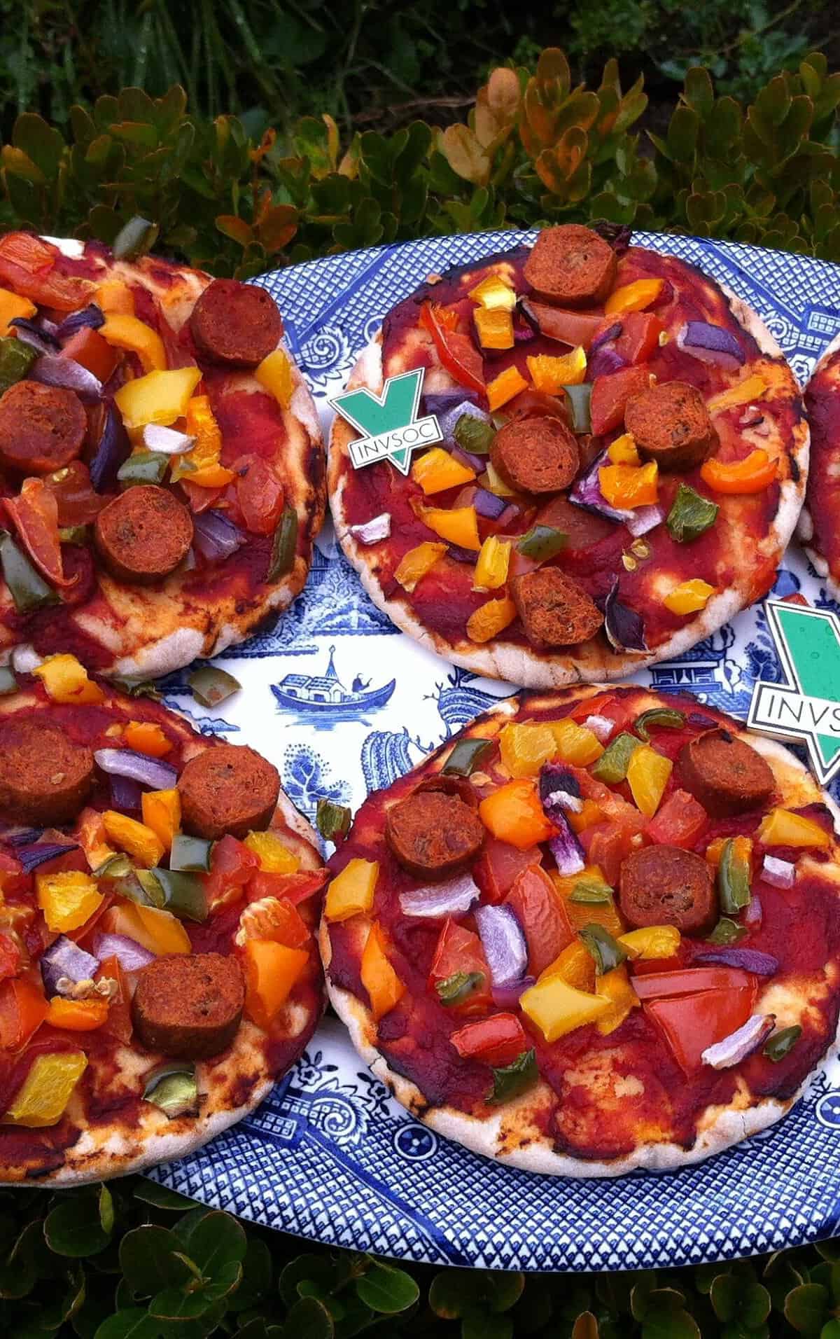  You won't miss traditional pizza after trying these pita versions.