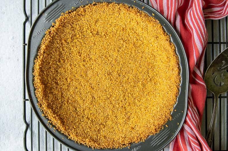  You'll be surprised to know that the ingredients for this pie crust are already in your pantry!